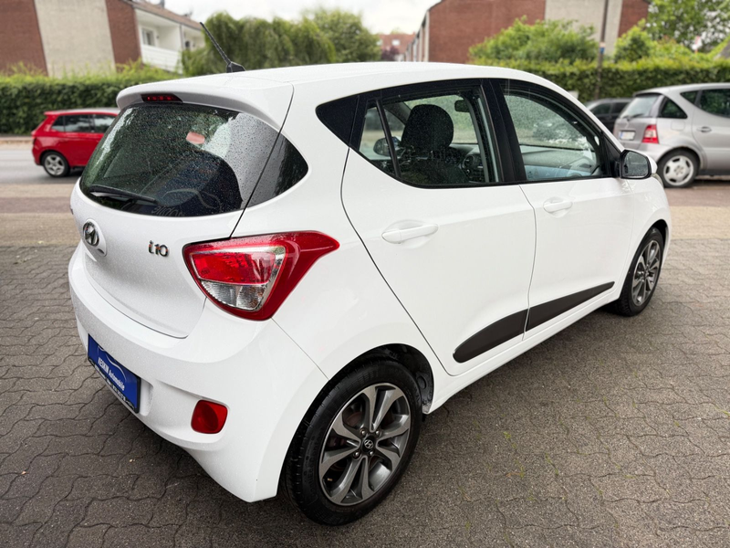 Hyundai i10 FIFA World Cup Edition*TEMPOMAT*KLIMA*ALU* — photo 9