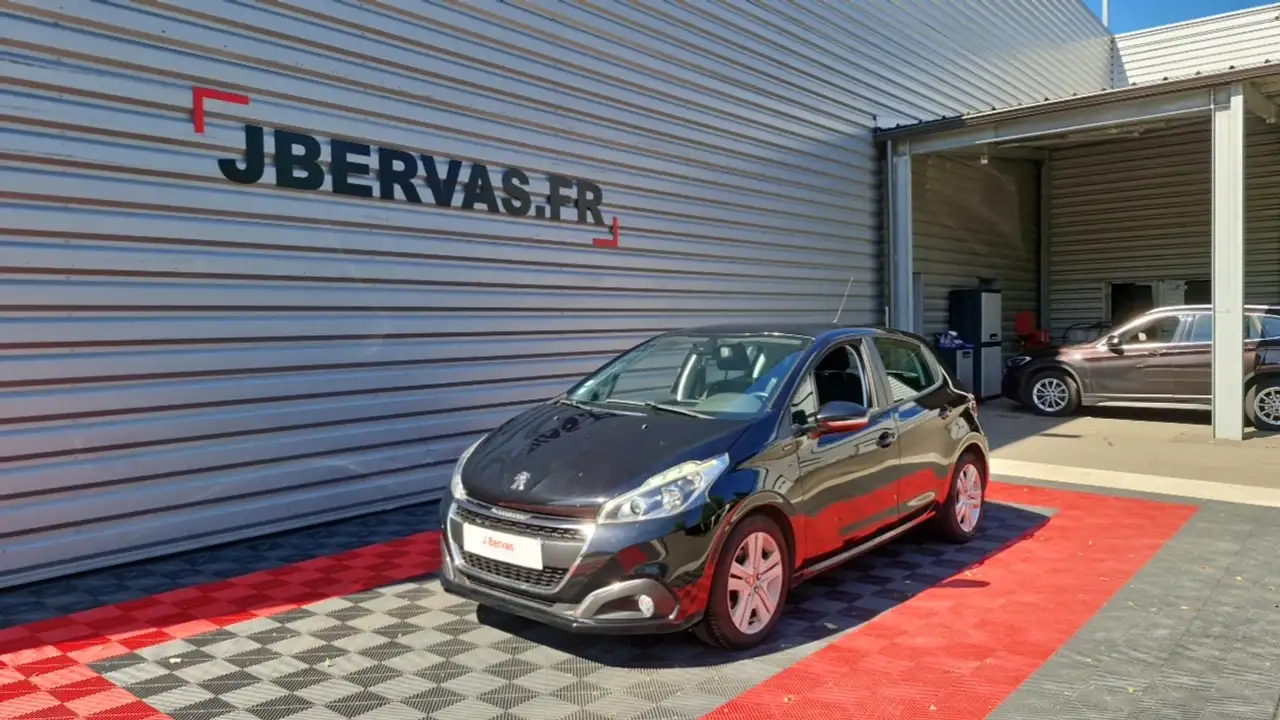Peugeot 208 Puretech 82 Signature