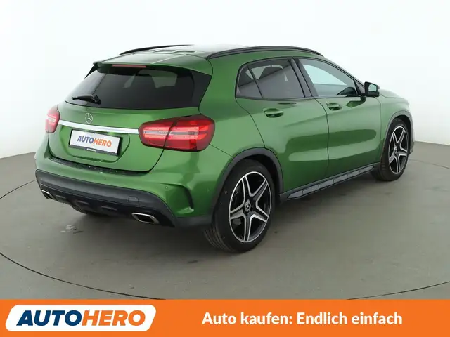 Mercedes-Benz GLA view 6
