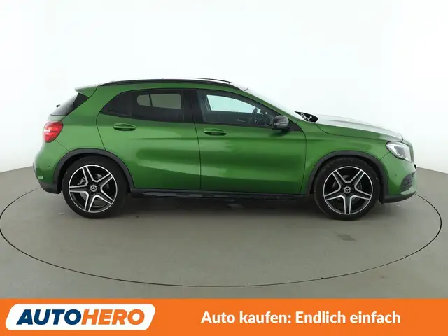 Mercedes-Benz GLA view 7