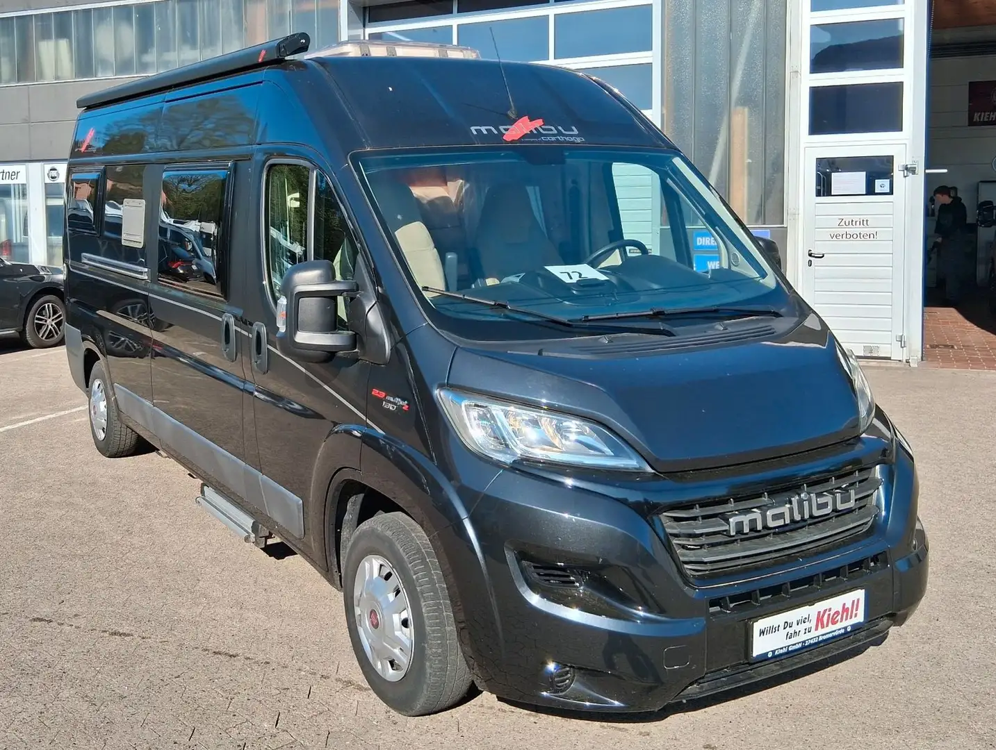 Malibu Van 600 DB TV.Sat,AHK Schwarz - 1