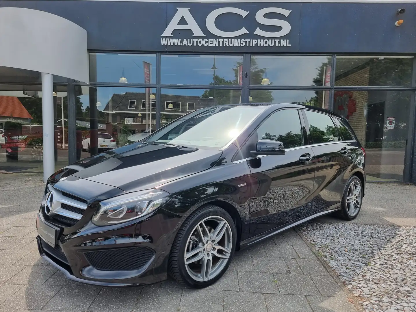 Mercedes-Benz B 200 Prestige AMG Uitvoering SUPER Black - 1