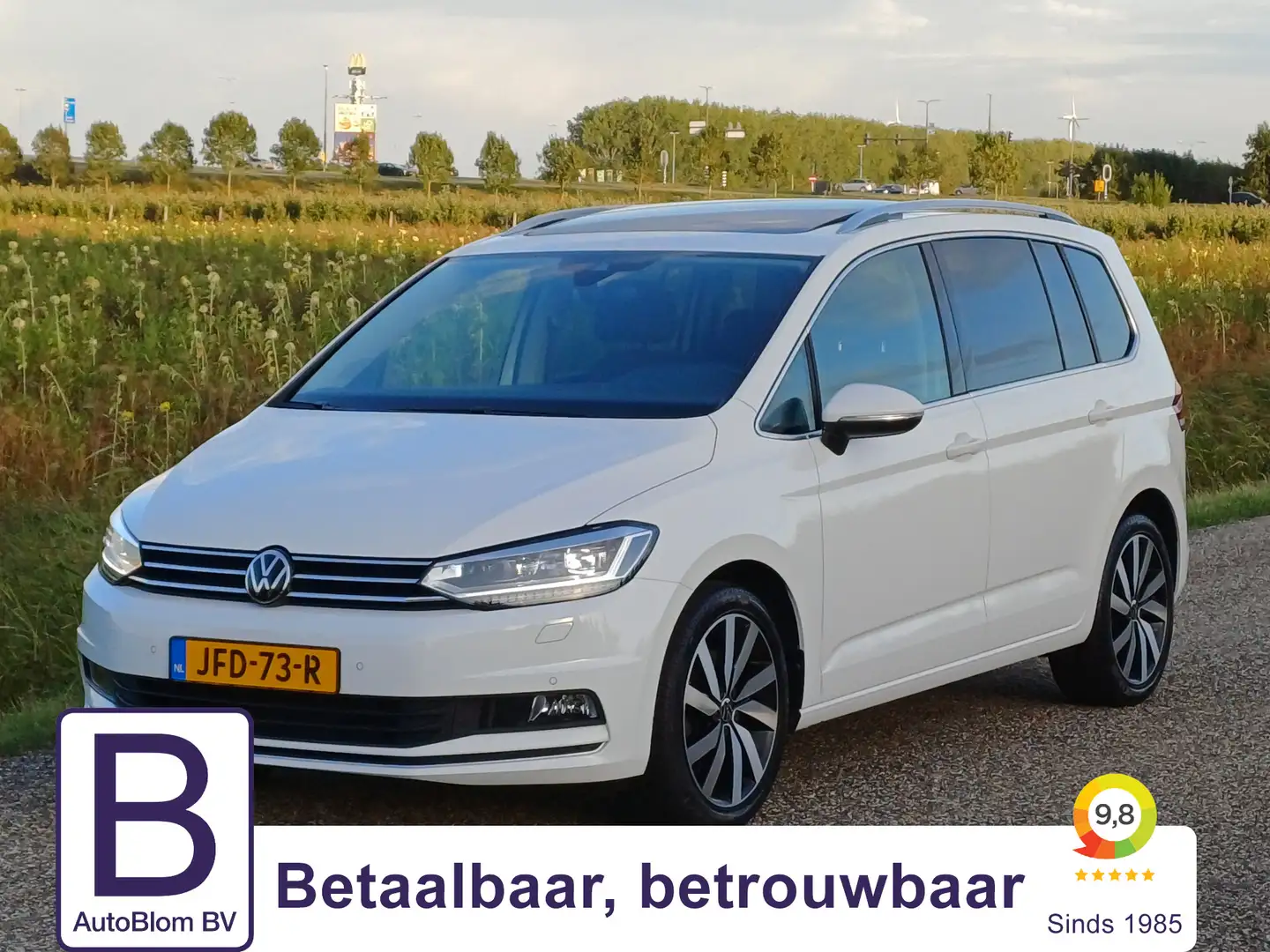 Volkswagen Touran 1.5 TSI Highline /Pano/Trekh./Camera/Digi Dash/18" Wit - 1