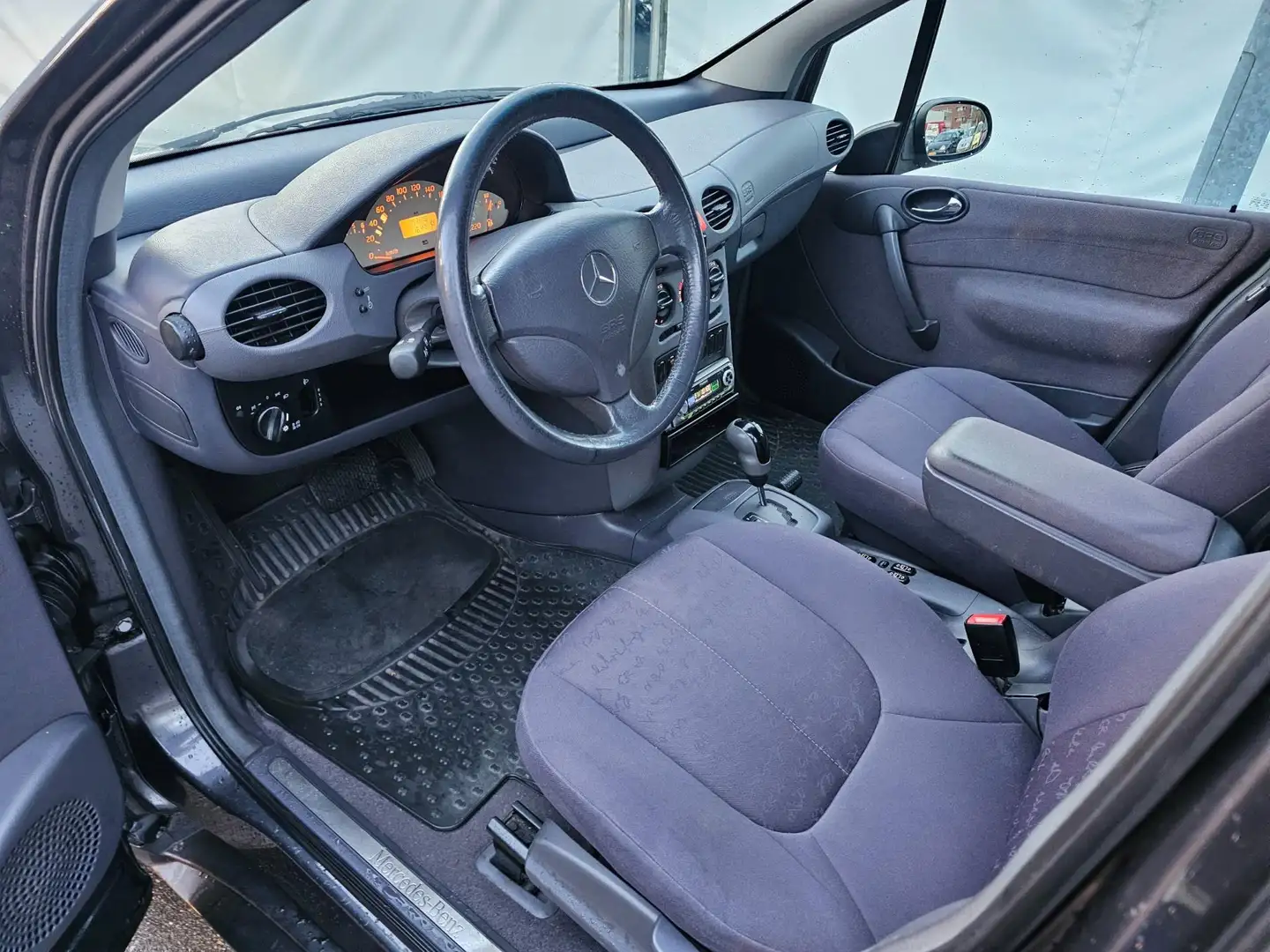 Mercedes-Benz A 160 Elegance AUTOMAAT Gris - 2