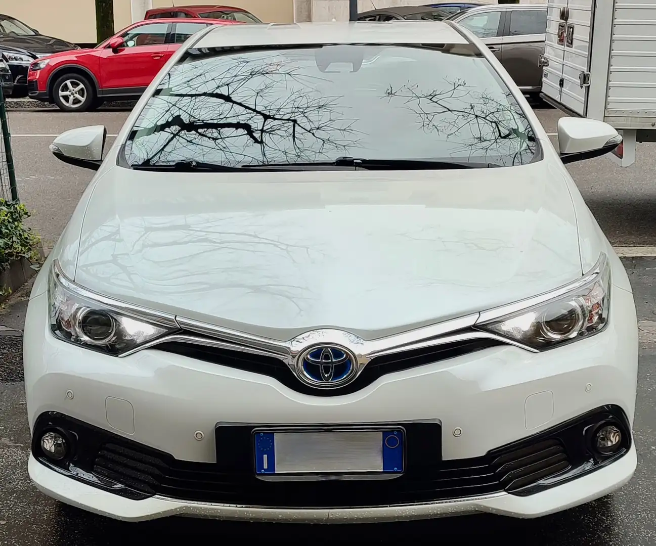 Toyota Auris 1.8h ACTIVE HYBRID CVT Blanc - 2