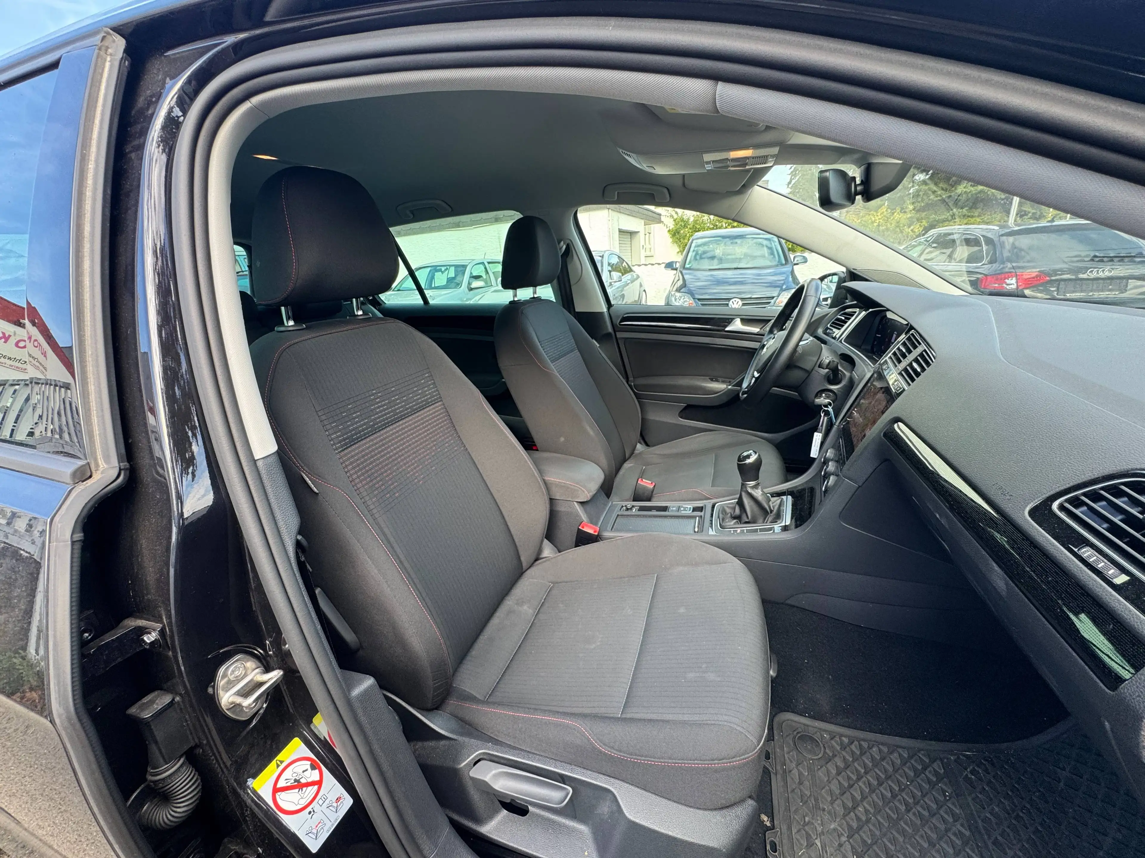 Volkswagen Golf Sound*1.5 TSI Sound LED DYNAUDIO KAMERA VIRTUAL APP-CONNECT 1.HAND — photo 8