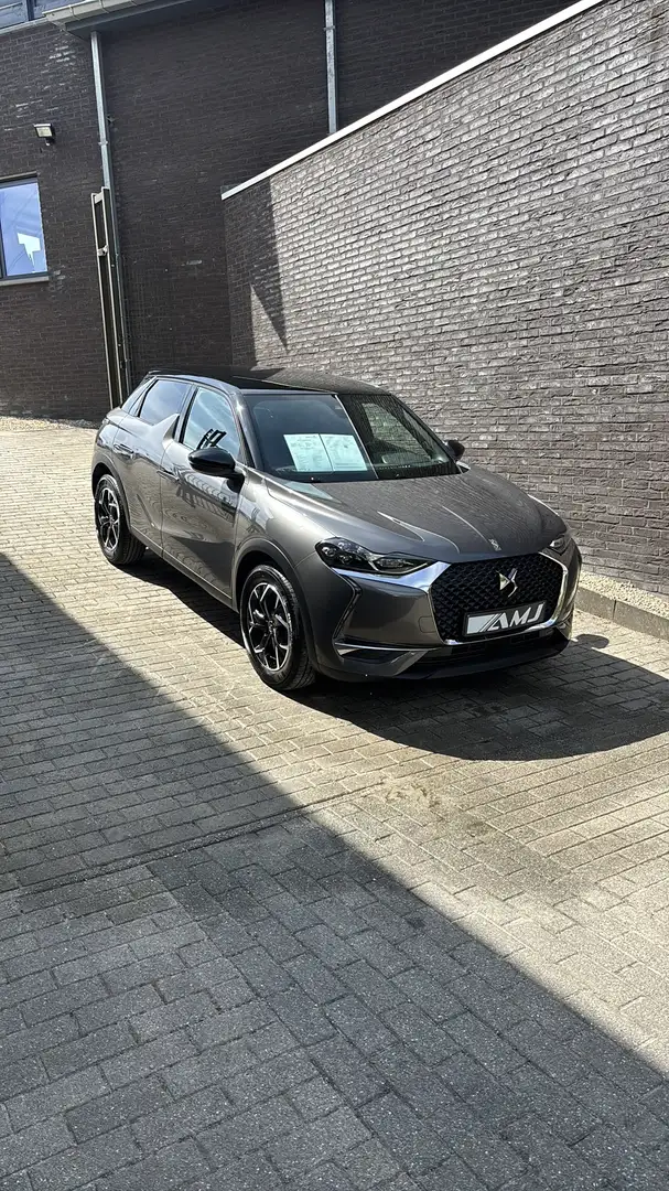 DS Automobiles DS 3 Crossback SO CHIC Grijs - 1
