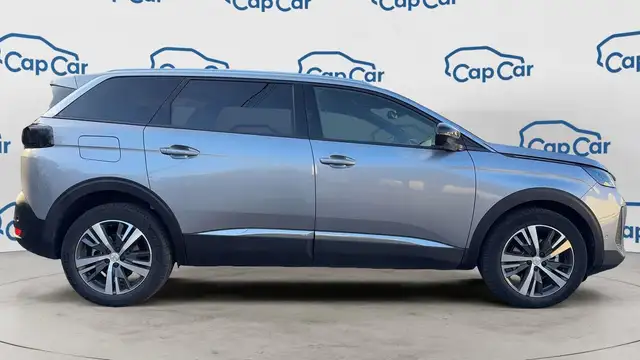 Peugeot 5008 view 4