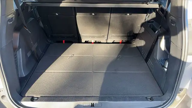 Peugeot 5008 view 14