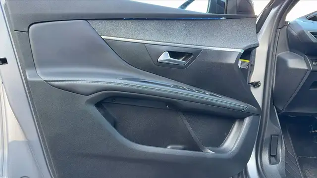 Peugeot 5008 view 7