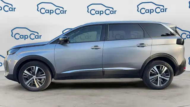 Peugeot 5008 view 2