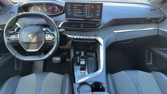 Peugeot 5008 view 11