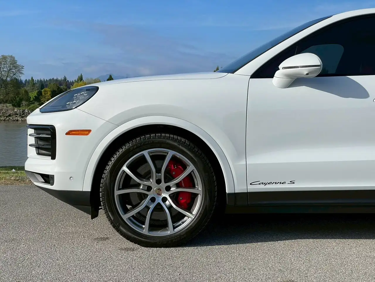 Porsche Cayenne снимка Porsche Cayenne