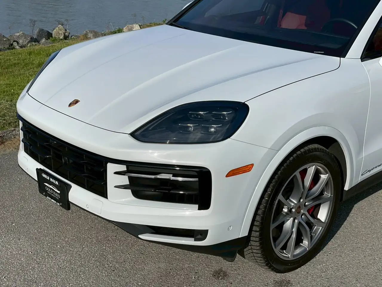Porsche Cayenne снимка Porsche Cayenne