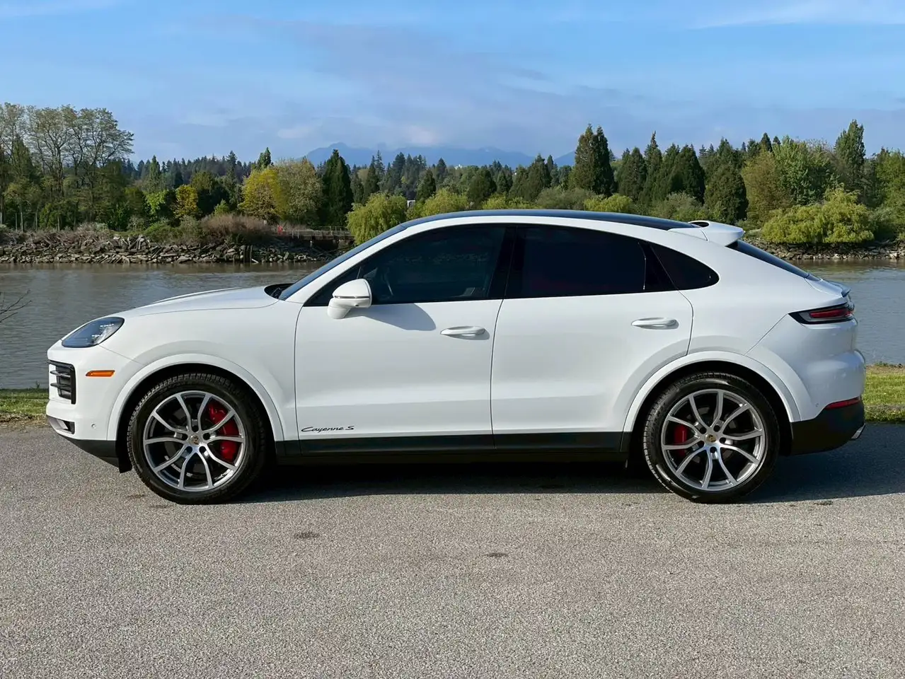 Porsche Cayenne снимка Porsche Cayenne