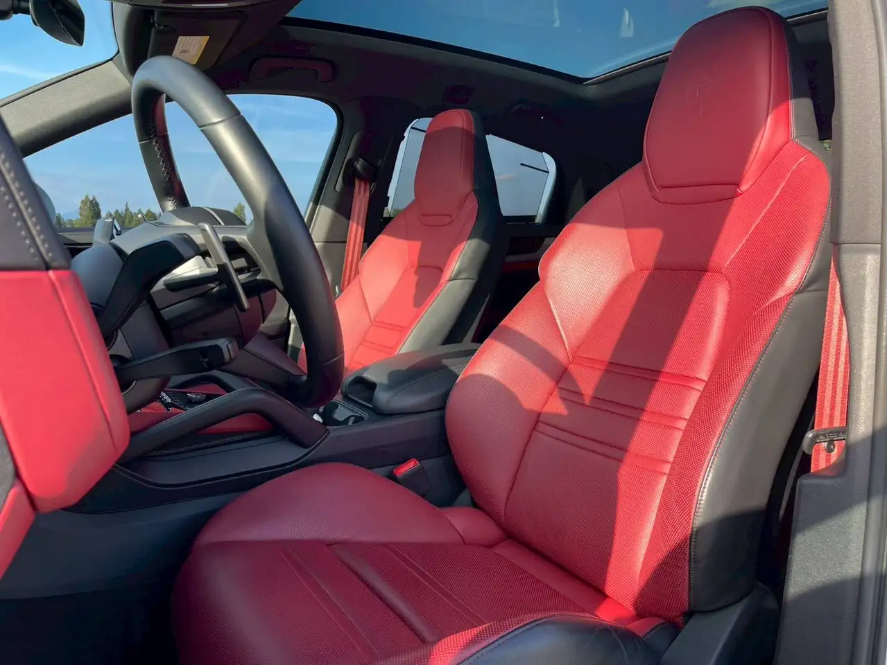 Porsche Cayenne снимка Porsche Cayenne