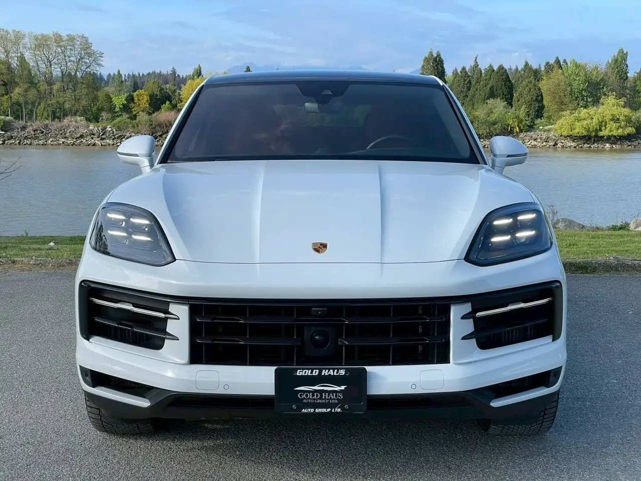 Porsche Cayenne снимка Porsche Cayenne