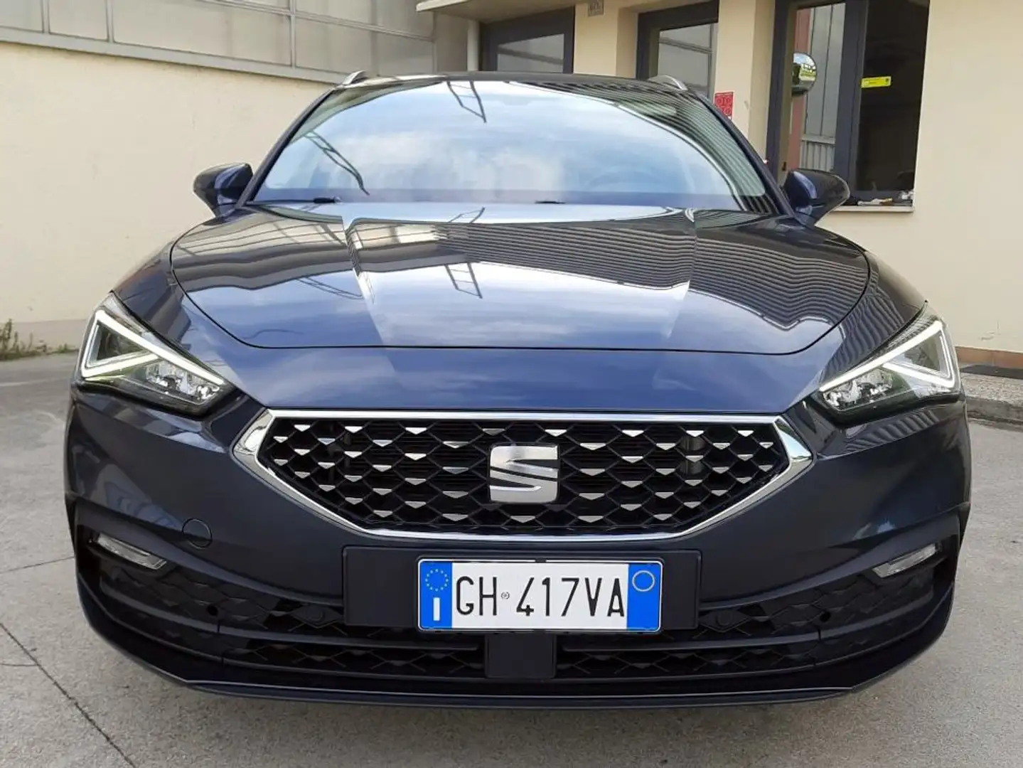 SEAT Leon Sportstourer 2.0 tdi Xcellence 150cv dsg Gris - 2