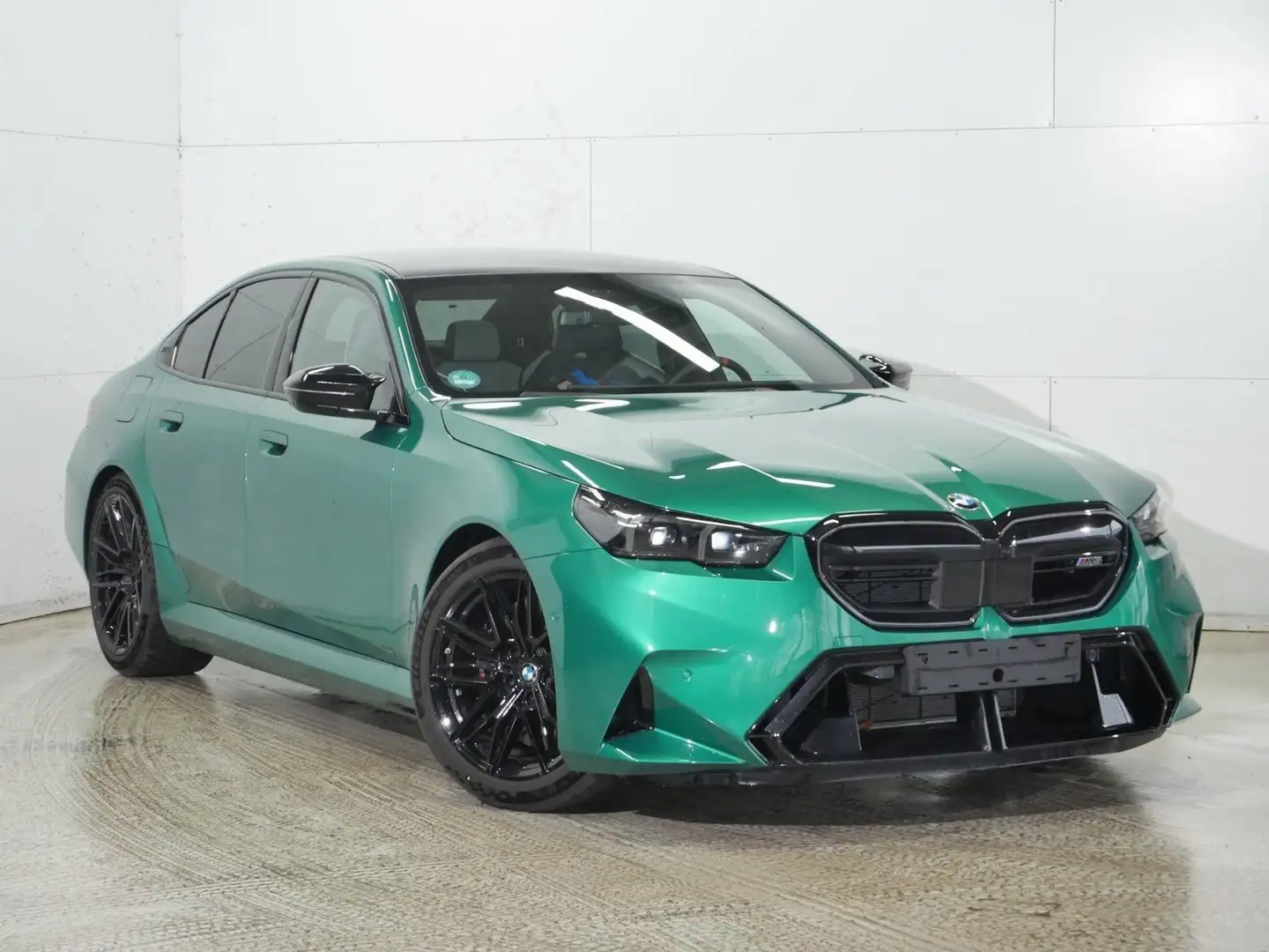 BMW M5 Limousine |Sitzbelüftung |Glasdach |Bowers&Wilkins Grün - 2