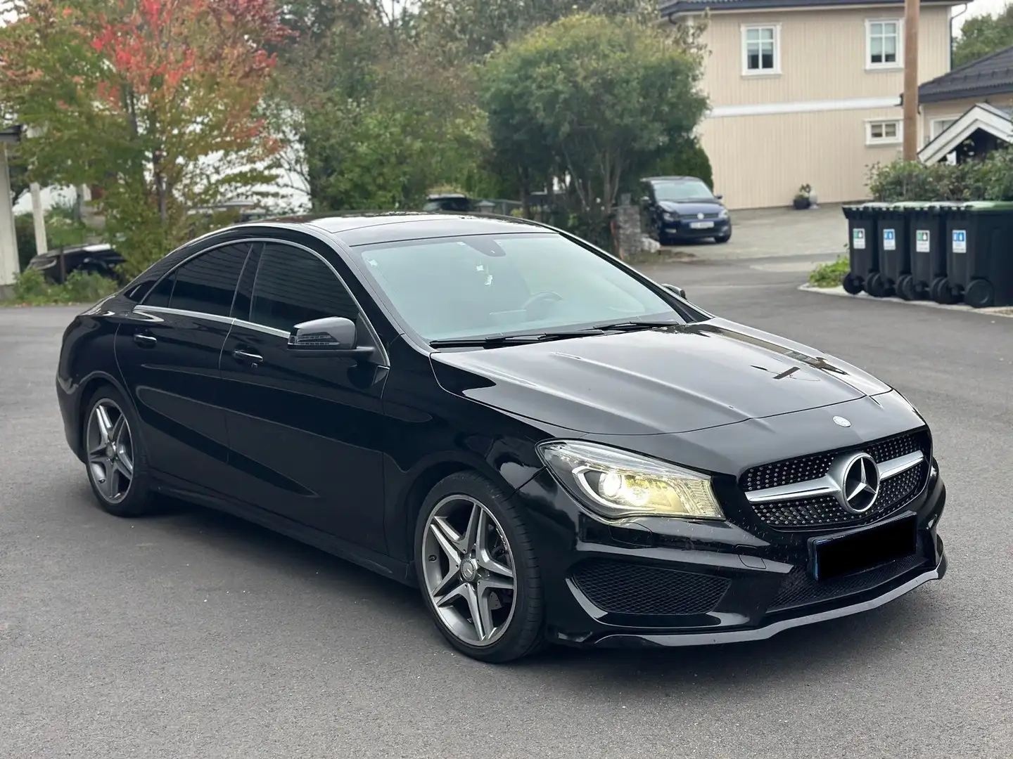 Mercedes-Benz CLA 180 CLA 180 7G-DCT AMG Line Schwarz - 2