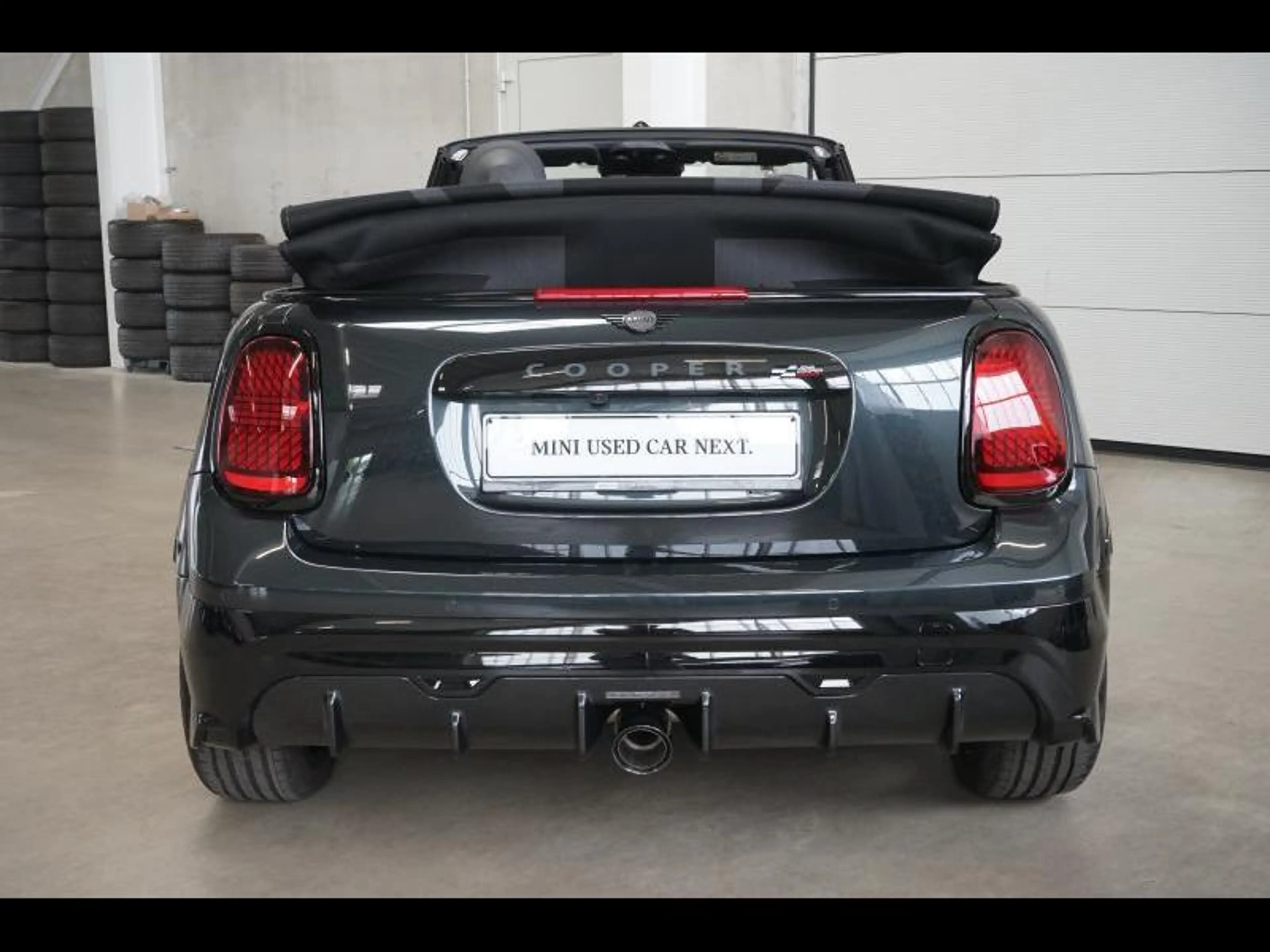 MINI John Cooper Works Cabrio Mini Cooper JCW Cabriolet — photo 4