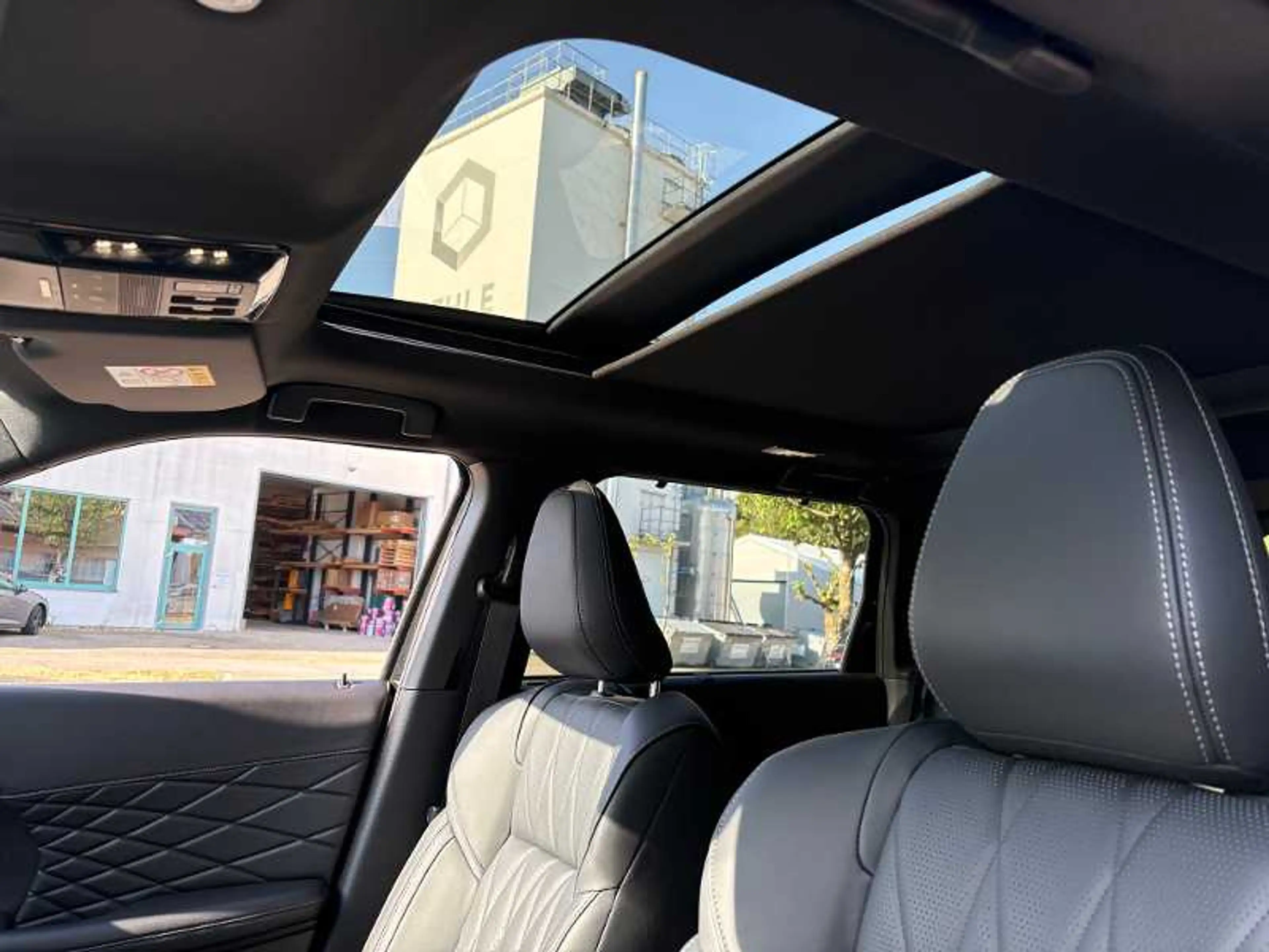 Mitsubishi Outlander 2.4L PHEV Black — photo 12