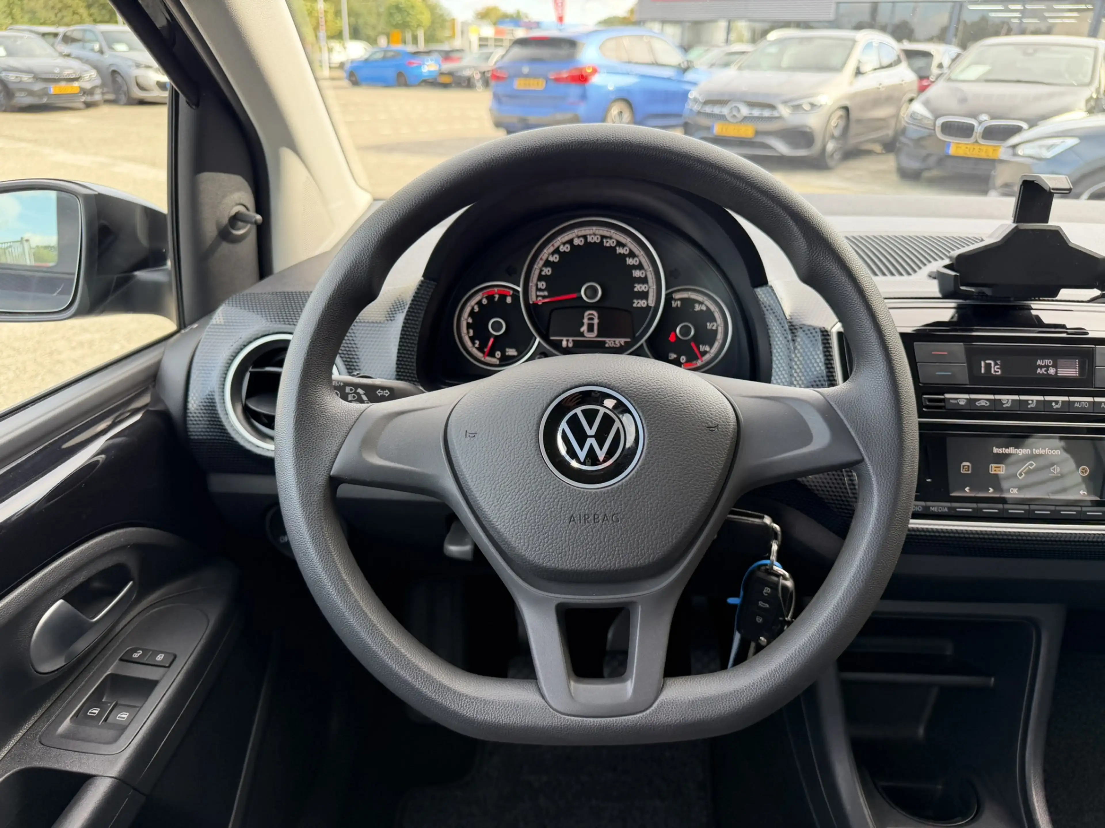 Volkswagen up! 1.0 BMT move up! Achteruitrijcamera Climate Contro — photo 9