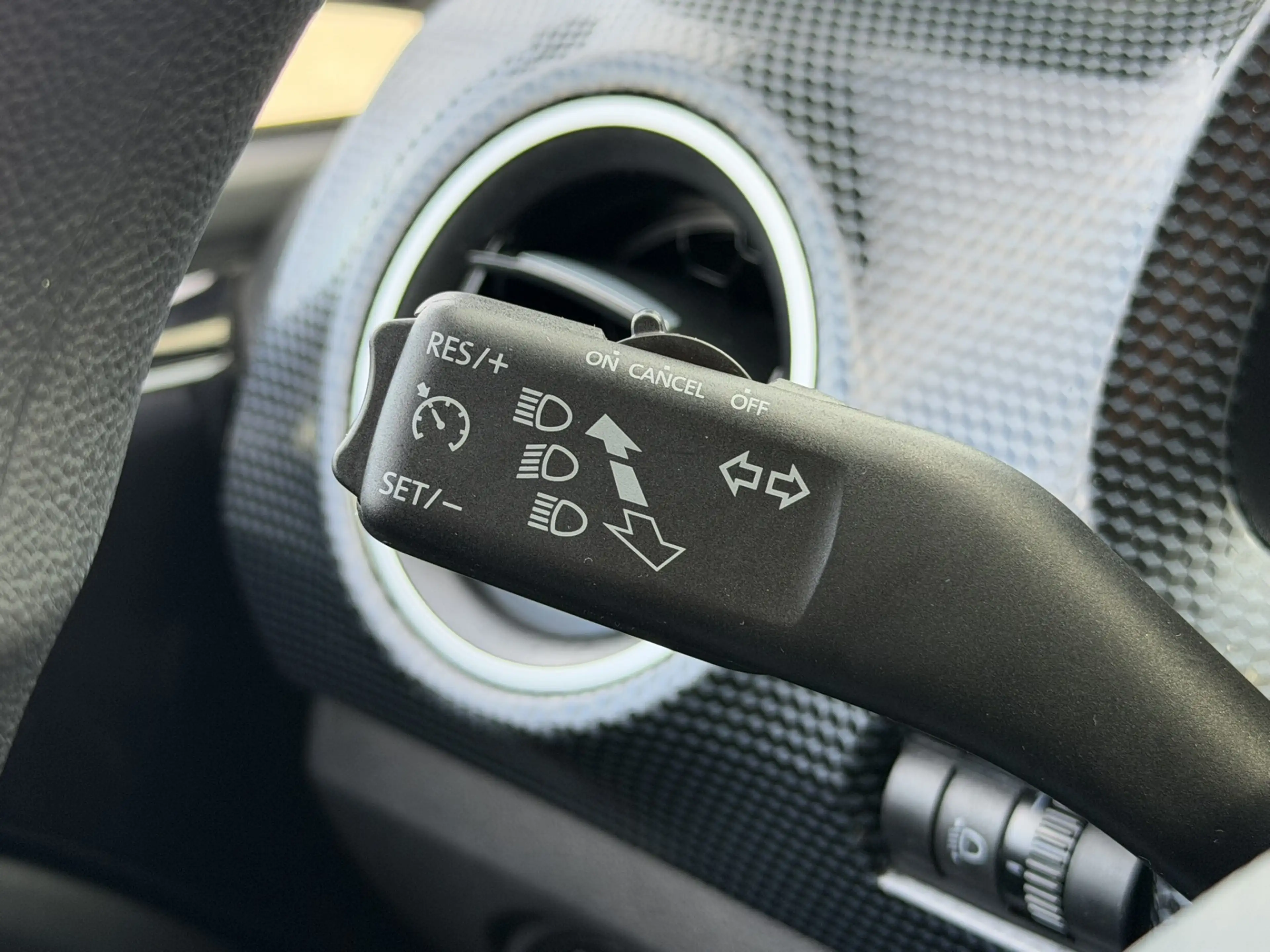 Volkswagen up! 1.0 BMT move up! Achteruitrijcamera Climate Contro — photo 12