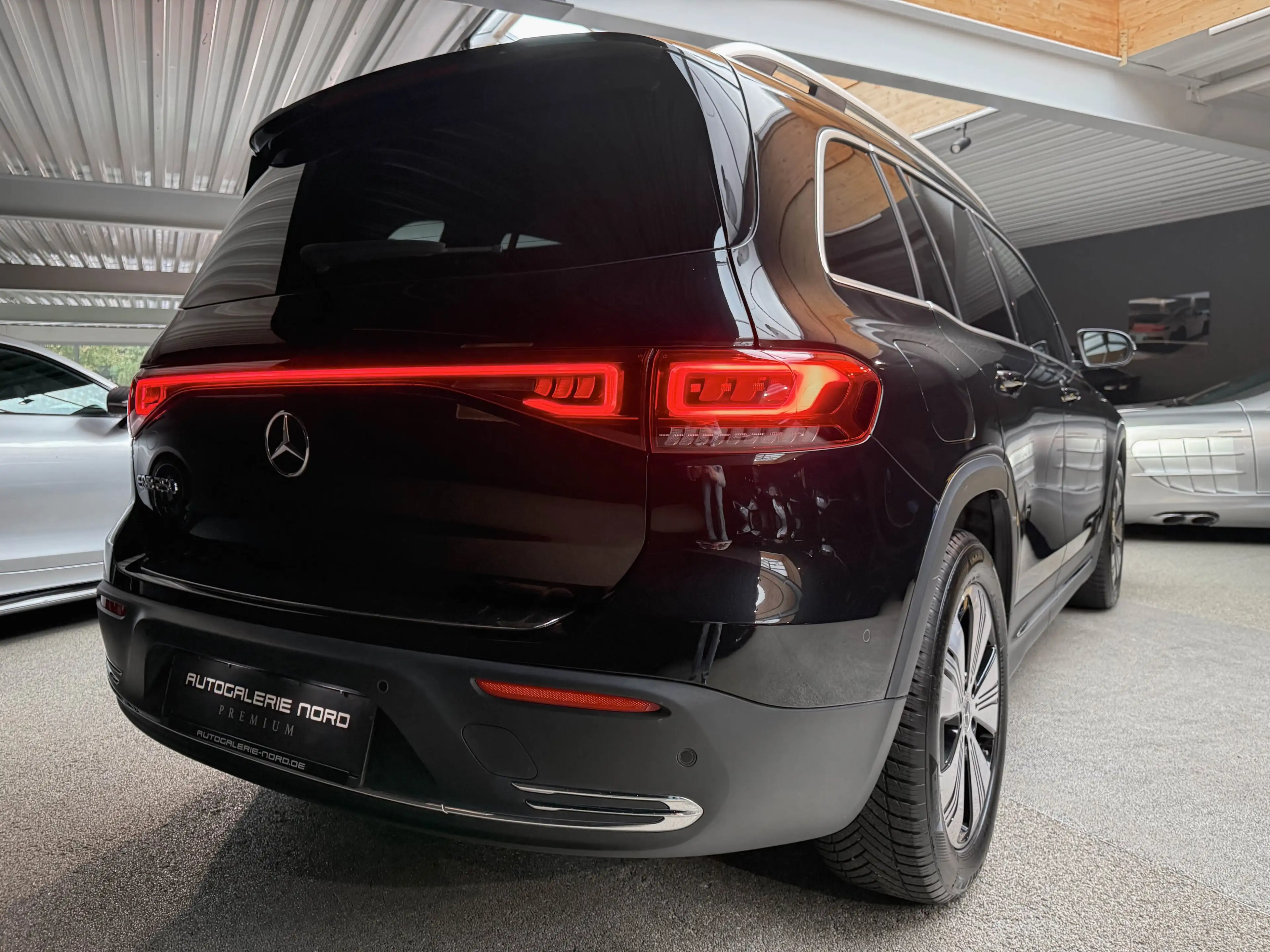 Mercedes-Benz EQB 250 Memory+RFK+360°+ACC — photo 8