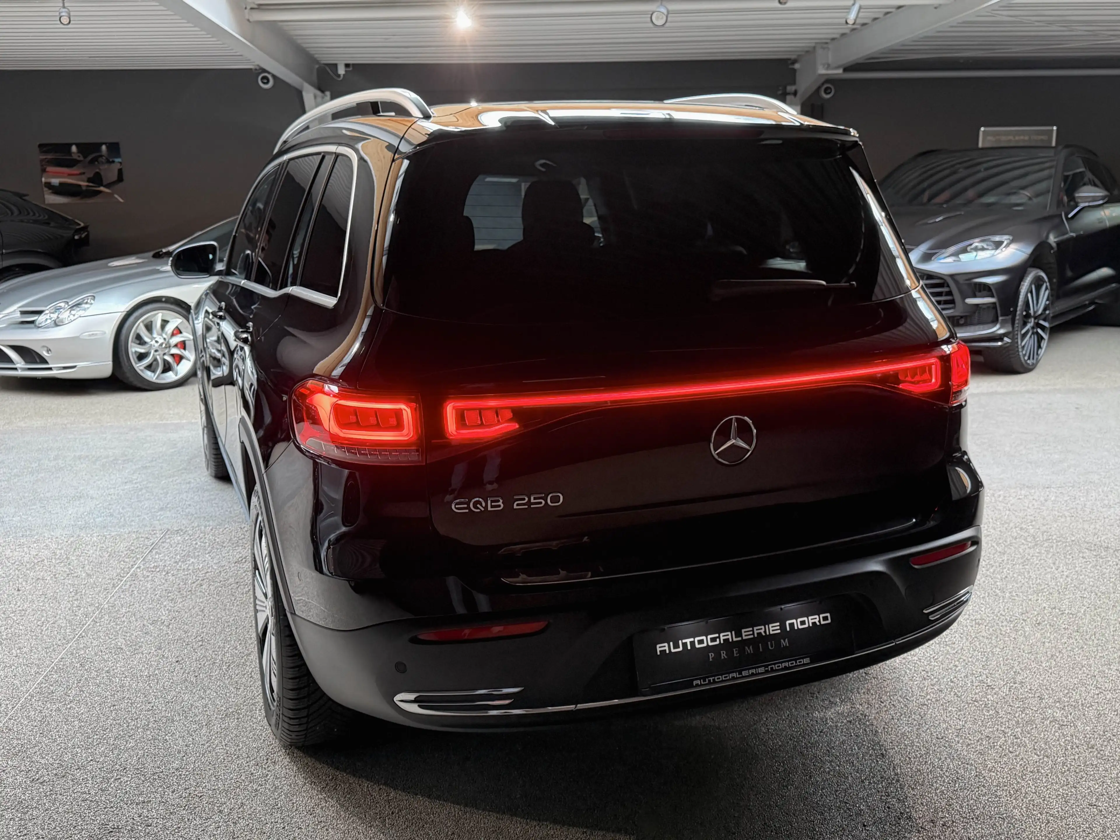 Mercedes-Benz EQB 250 Memory+RFK+360°+ACC — photo 11