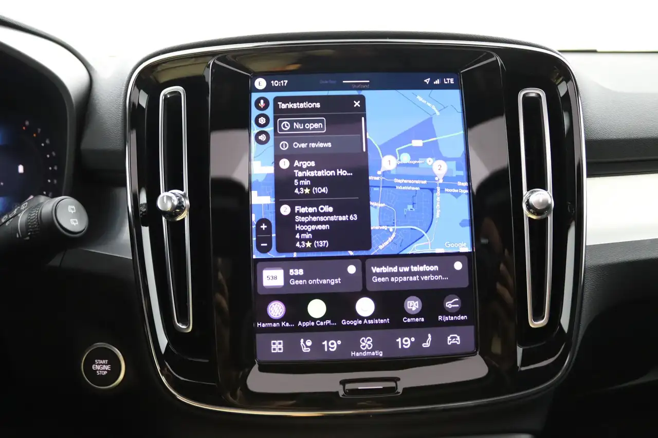 Volvo XC40 2026