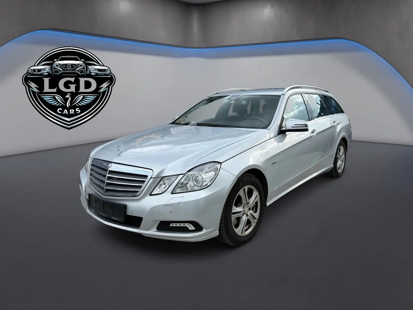 Mercedes-Benz E 250 E 250 CDI BlueEfficiency (212.203) Grau - 1