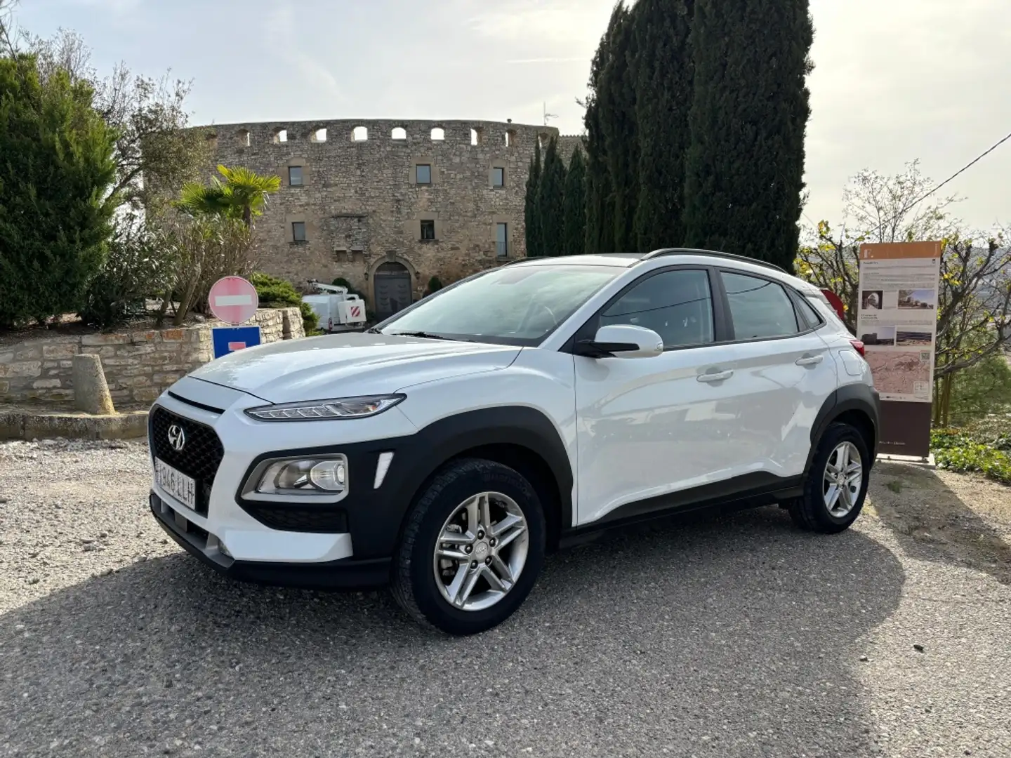 Hyundai KONA 1.0 TGDI Klass 4x2 Weiß - 1