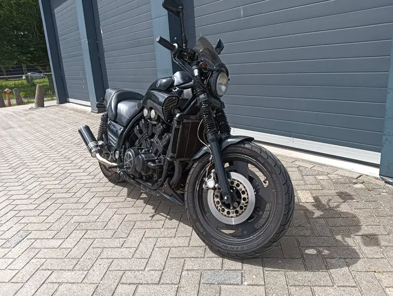 Yamaha VMAX - foto 7