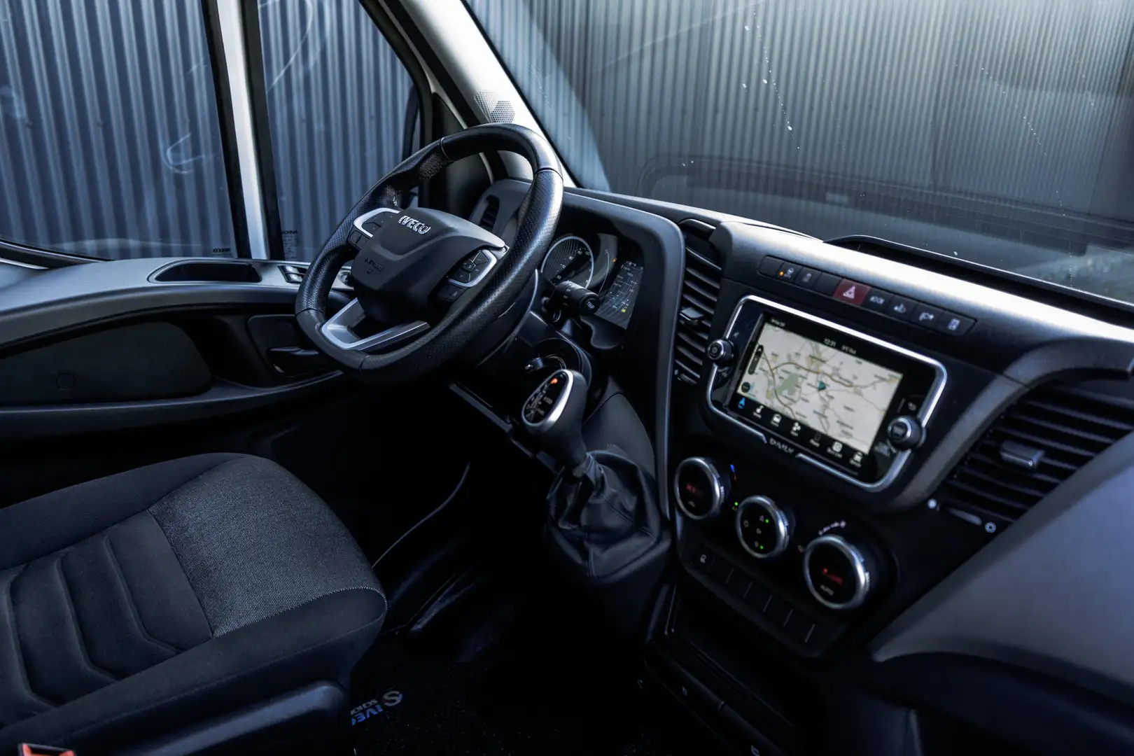 Iveco 35C16 | 3.0L | Bakwagen met Laadklep | N1 | Automa Blanc - 2