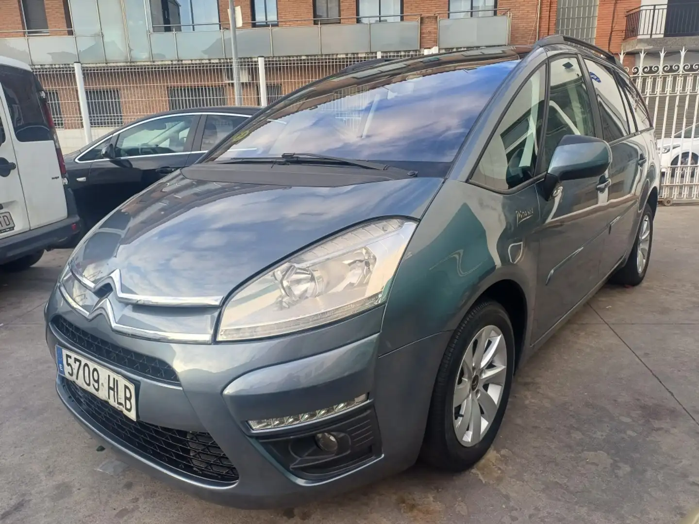 Citroen C4 Grand Picasso 1.6HDI SX Gris - 1