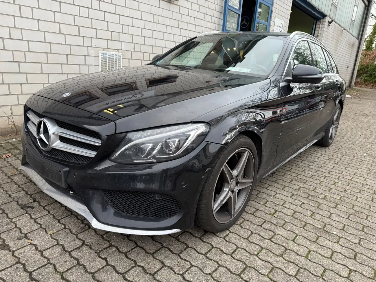Mercedes-Benz C 250 T BlueTec AMG-Line 1.Hd/Leder/LED/AHK Czarny - 2