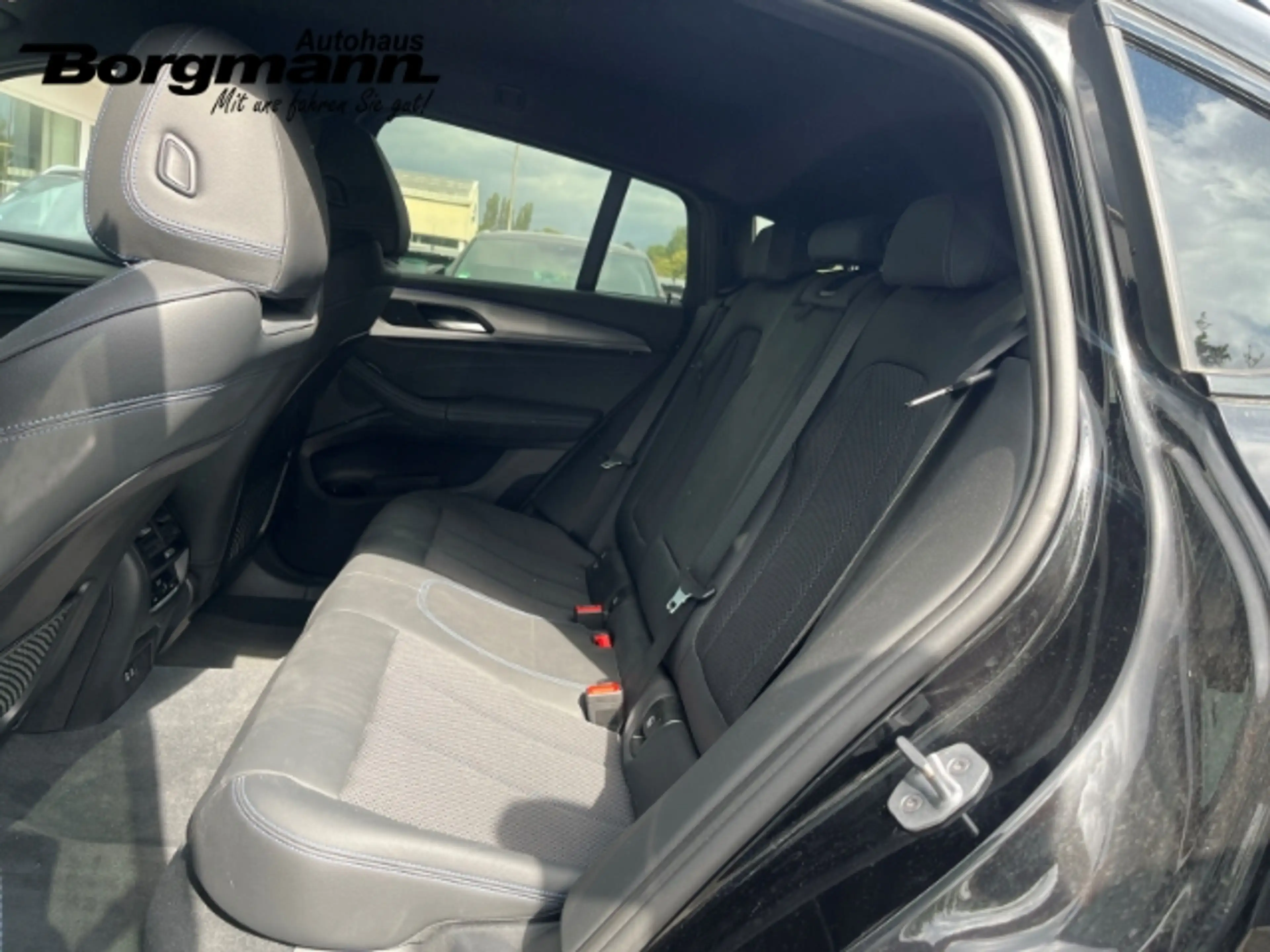 BMW X4 xDrive 30 i M Sport Park-Assistent Sportpaket HUD — photo 10