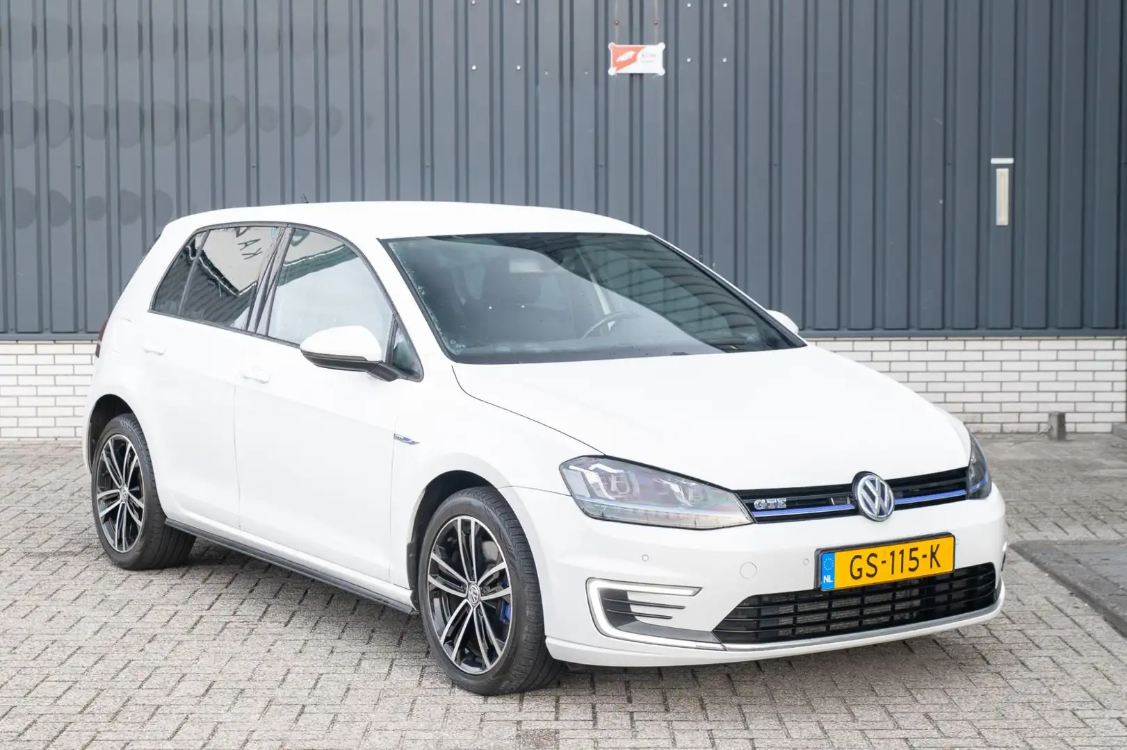 Volkswagen Golf 1.4 TSI GTE*Navigatie*Volledig Onderhouden* Wit - 2