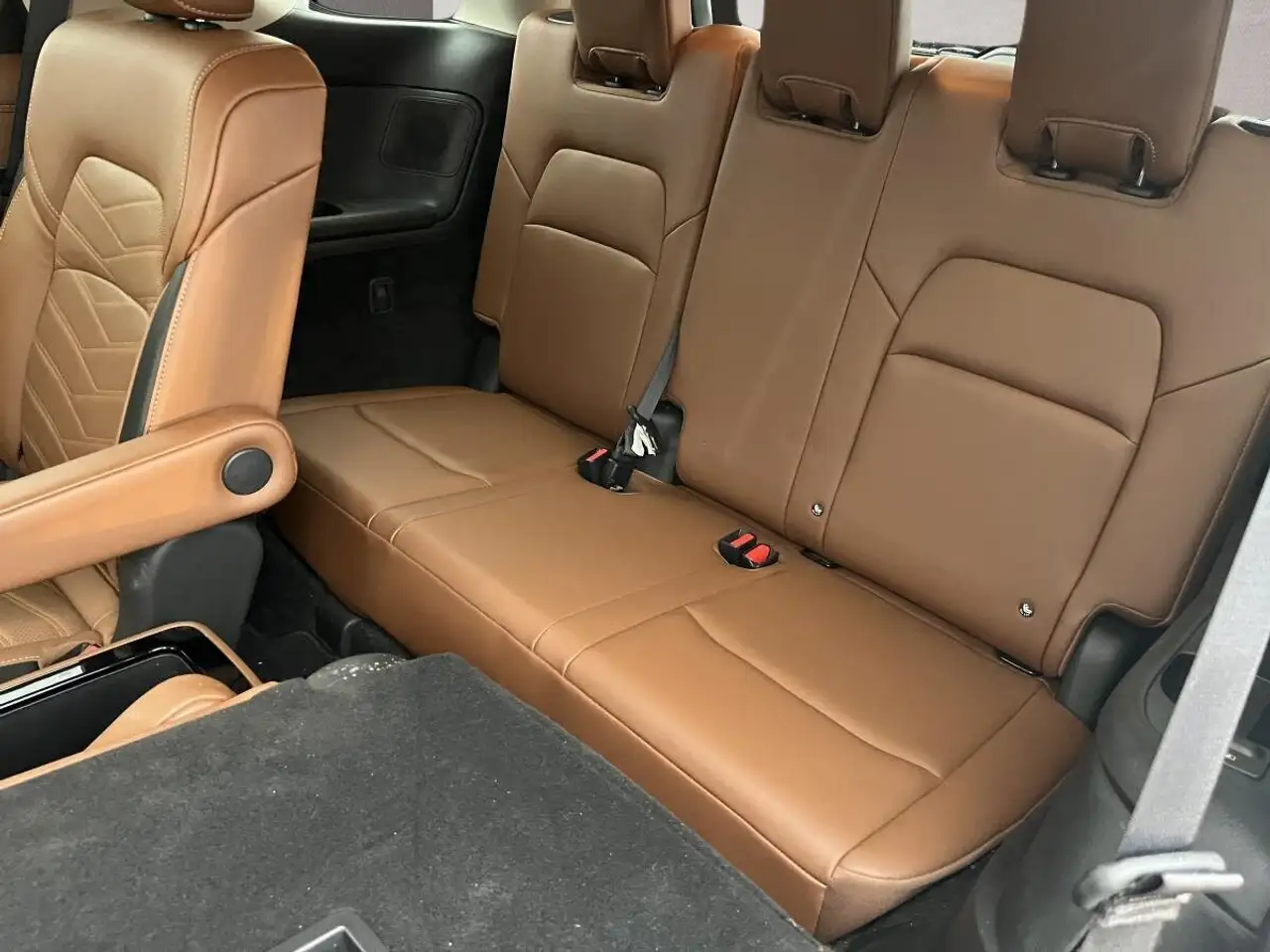 Nissan Pathfinder снимка Nissan Pathfinder