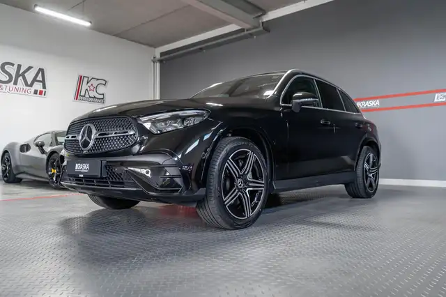 Mercedes-Benz 300 view 4