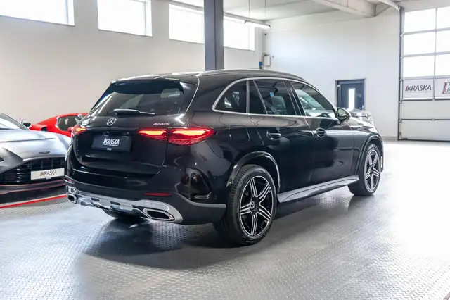 Mercedes-Benz 300 view 8