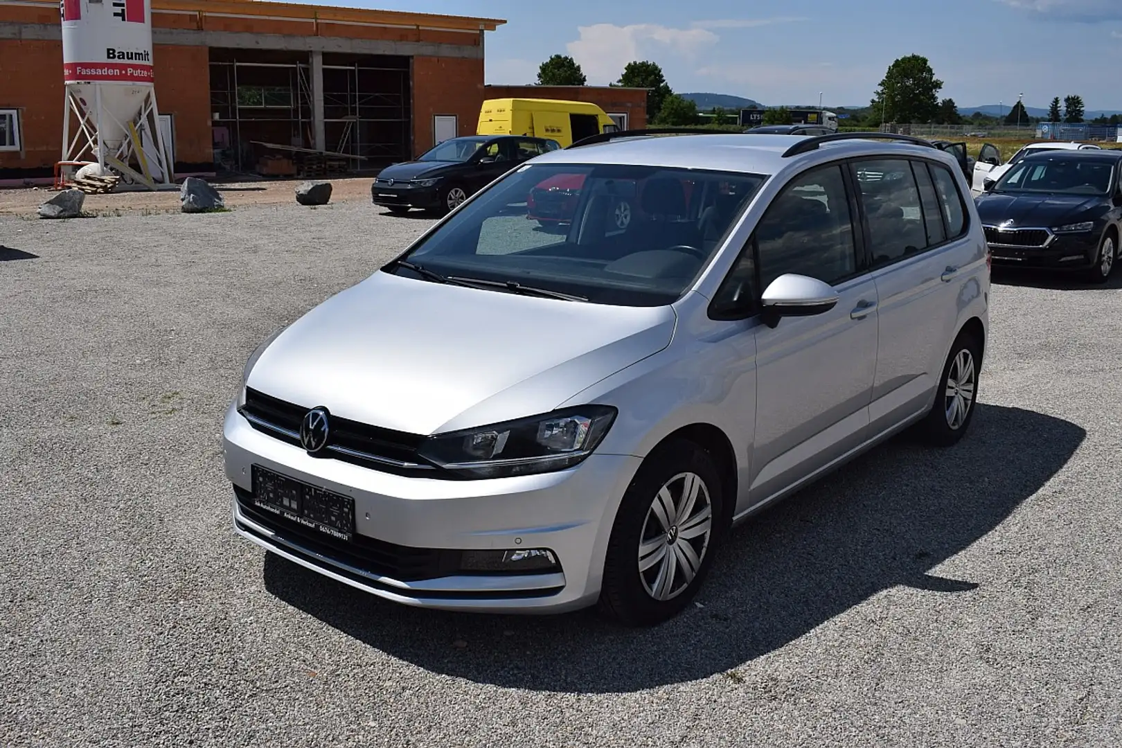 Volkswagen Touran 2,0 SCR TDI DSG Grau - 1