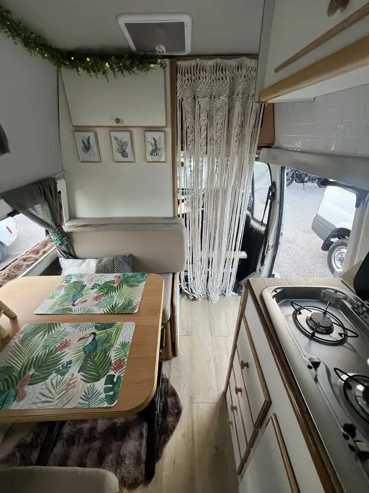 Ford Transit Camper Van, foto 3
