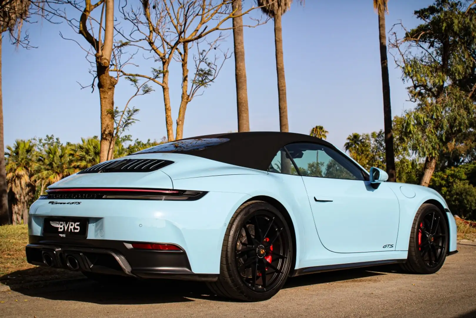 Porsche 911 Carrera 4 GTS Cabriolet Blau - 1