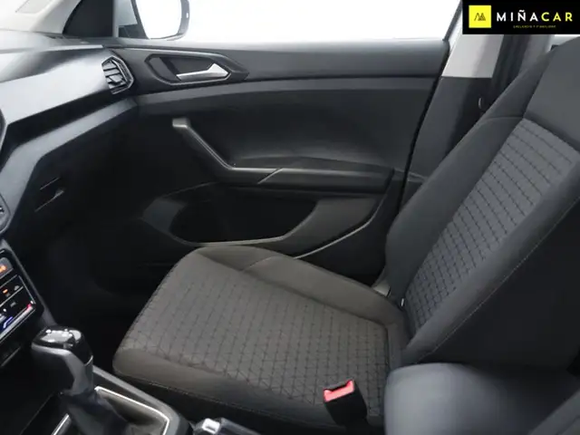 Volkswagen T-Cross view 18