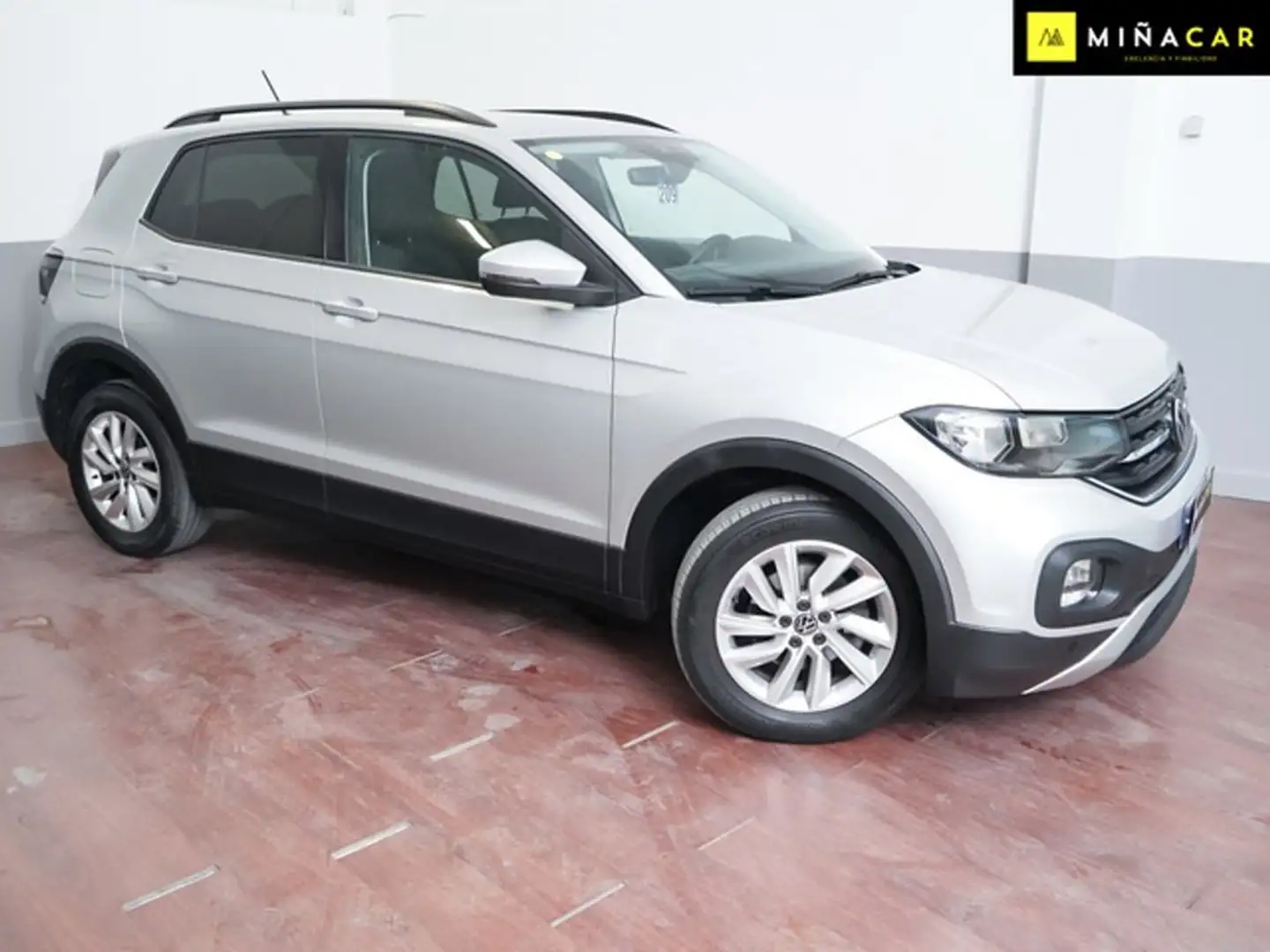 Volkswagen T-Cross 1.0 TSI Advance DSG7 81kW Gris - 2
