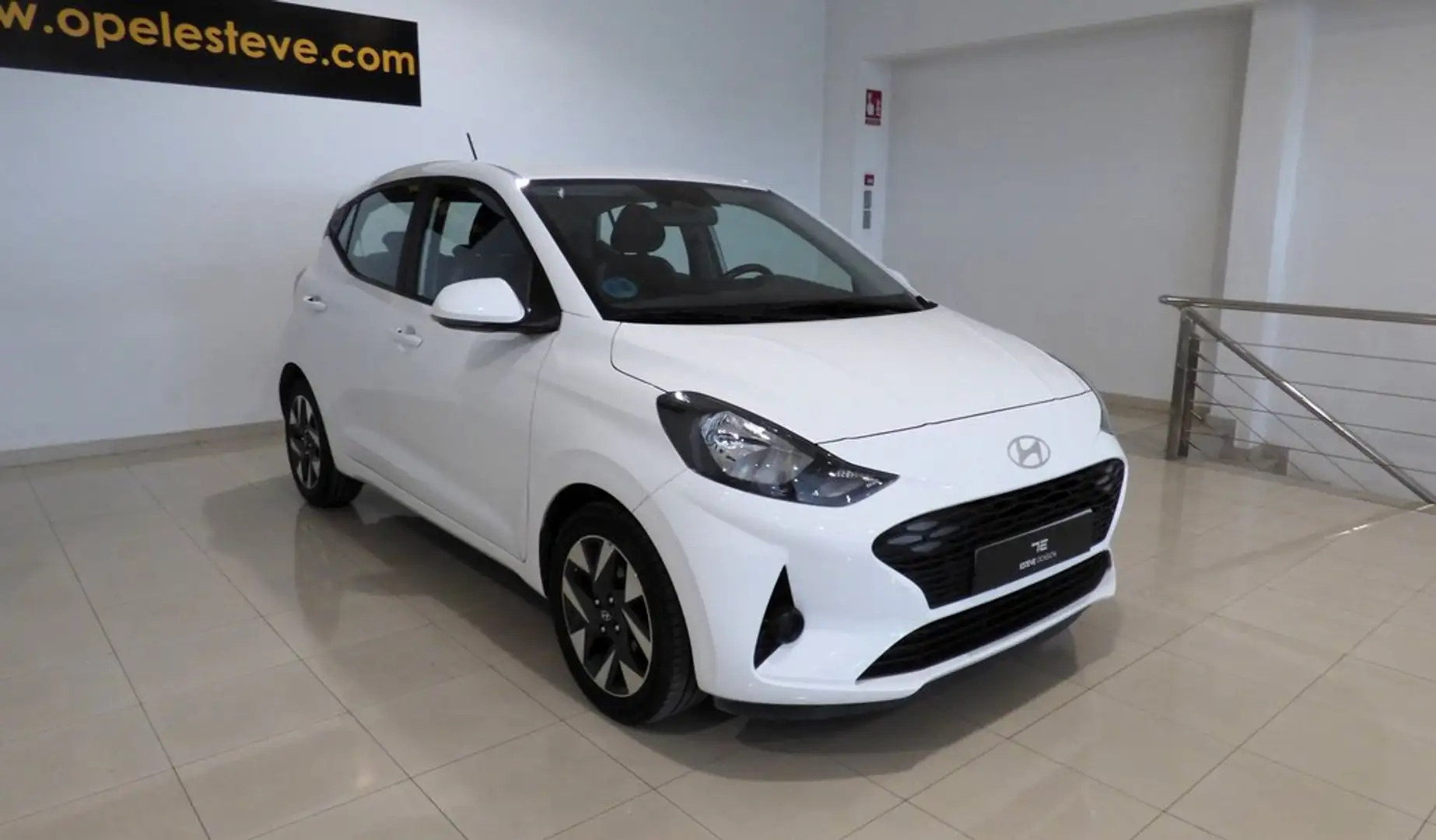 Hyundai i10 1.0 MPI Klass Blanco - 2