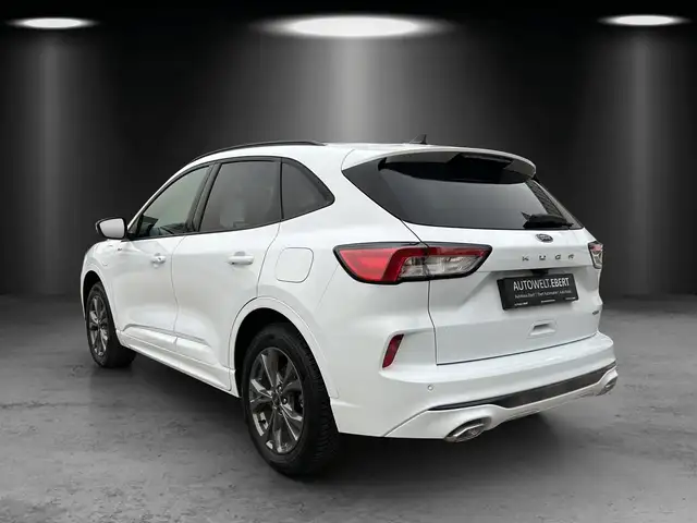Ford Kuga view 3