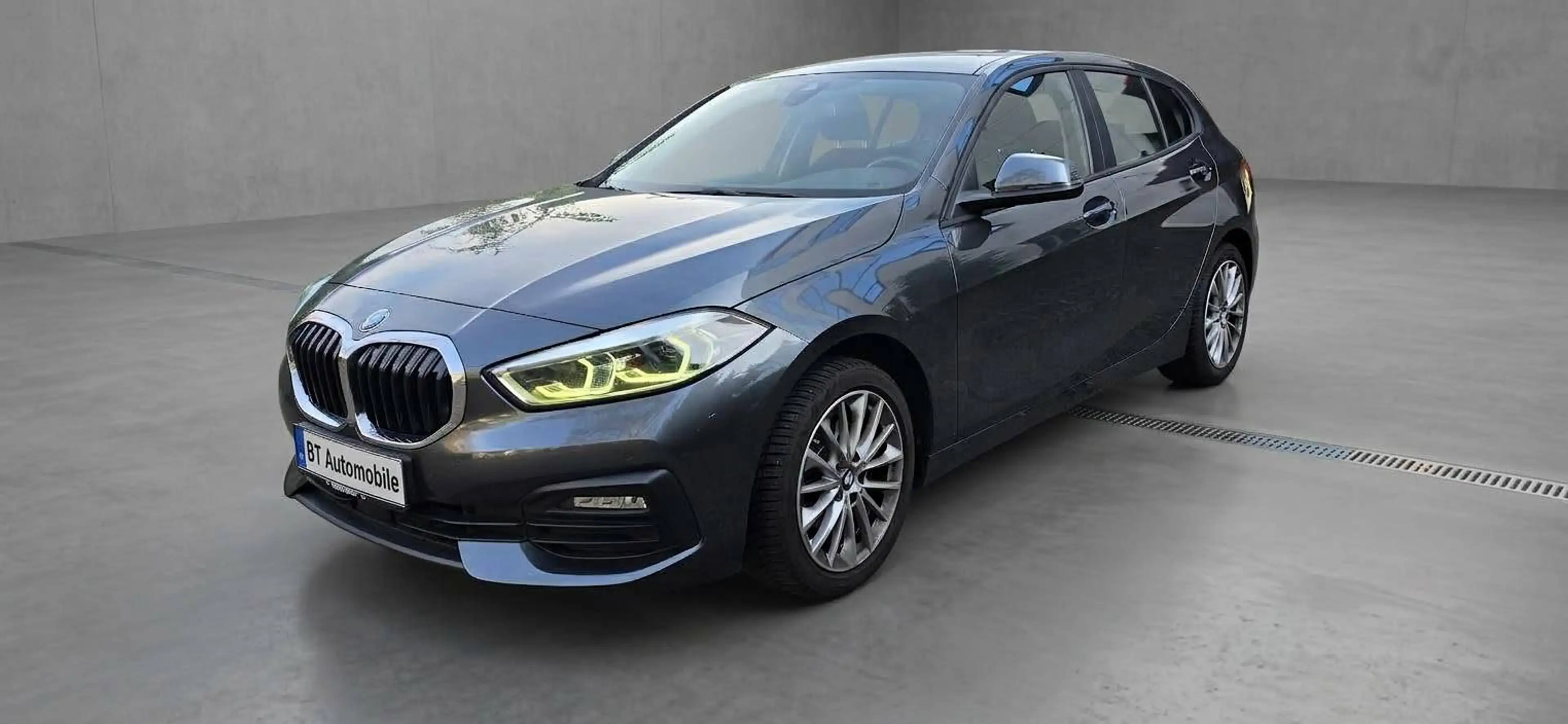 BMW 118 118 i Advantage Navi Carplay LED — photo 3